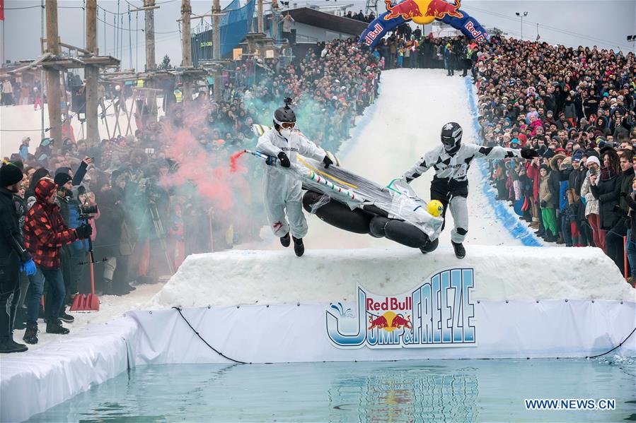 (SP)LITHUANIA-VILNIUS-JUMP AND FREEZE