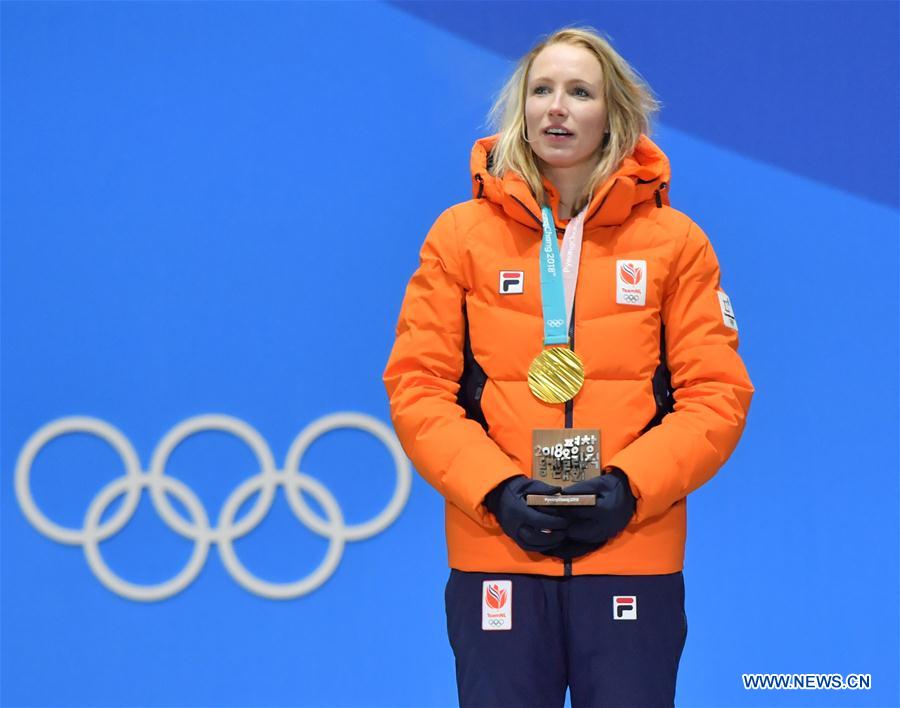 (SP)OLY-SOUTH KOREA-PYEONGCHANG-SPEED SKATING-LADIES' 3000M-MEDAL CEREMONY