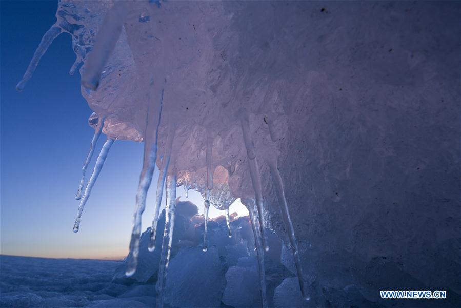 CHINA-XINJIANG-ULUNGGUR LAKE-ICEBERG (CN)