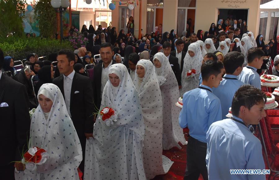 AFGHANISTAN-MAZAR-I-SHARIF-MASS WEDDING