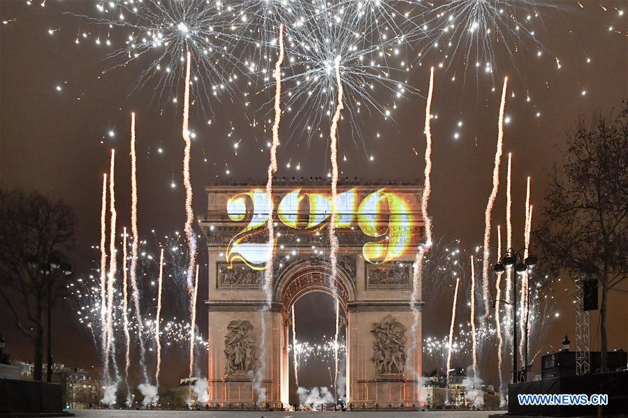 Xinhua Headlines: With varied fireworks and shared wishes, world expecting a better new year