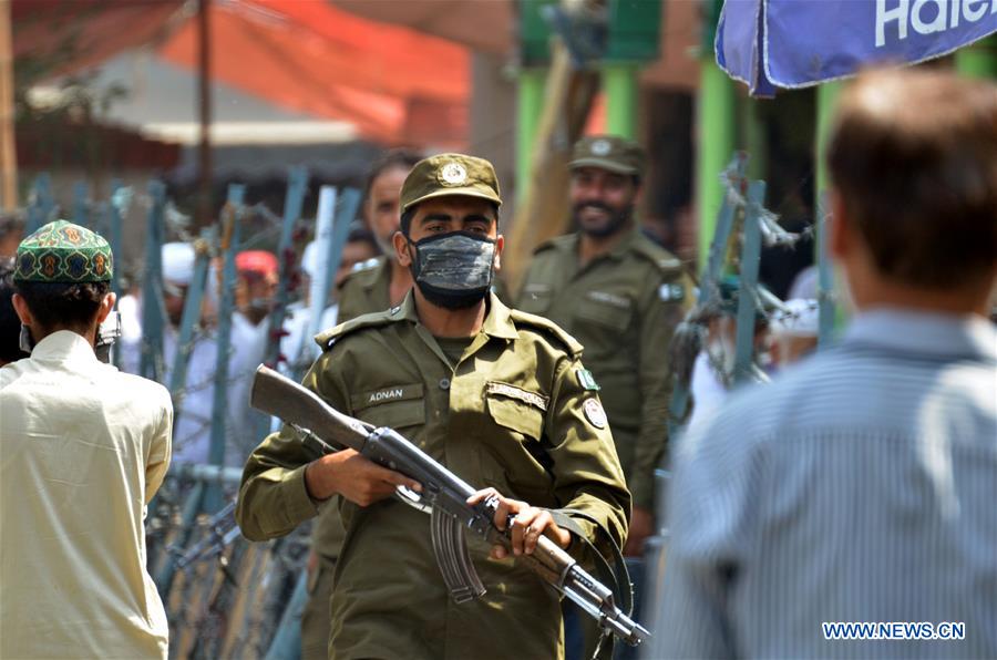 PAKISTAN-LAHORE-EID AL-FITR-SECURITY