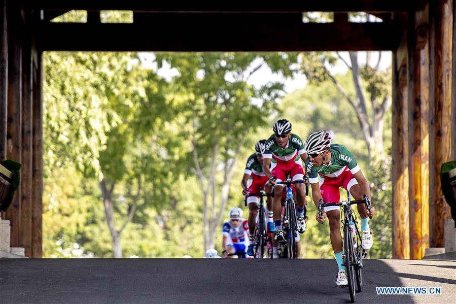 (SP)CHINA-WUHAN-7TH MILITARY WORLD GAMES-CYCLING ROAD