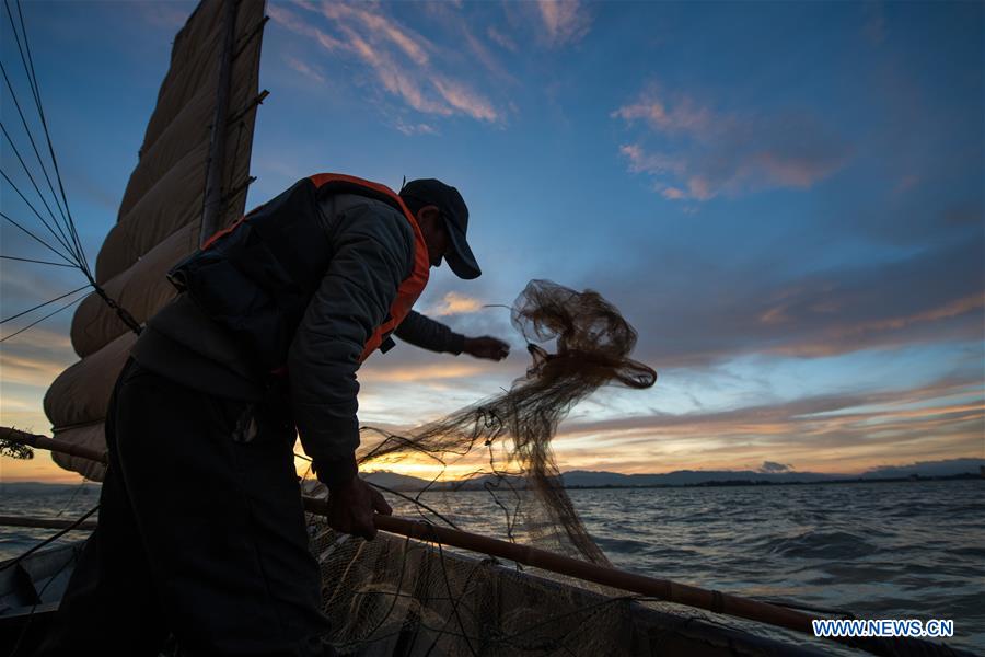 CHINA-YUNNAN-KUNMING-DIANCHI LAKE-WATER QUALITY (CN)