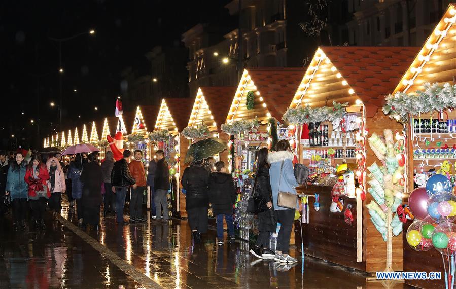 UZBEKISTAN-TASHKENT-CHRISTMAS-DECORATION