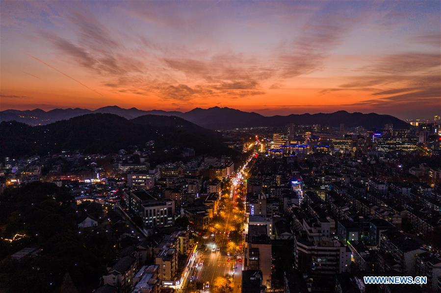 CHINA-ZHEJIANG-HANGZHOU-SUNSET GLOW (CN)