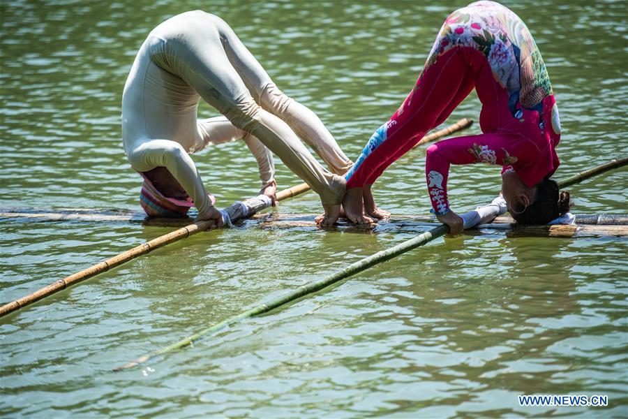 CHINA-GUIZHOU-CHISHUI-SINGLE BAMBOO DRIFTING (CN)