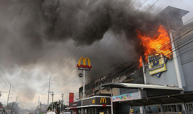 37 killed in Philippines shopping mall fire